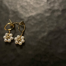 Load image into Gallery viewer, Marigold short earrings
