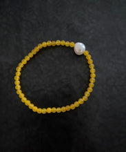 Load image into Gallery viewer, Colour rays bracelet - Marigold
