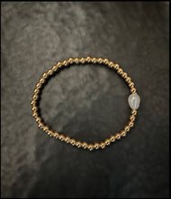 Load image into Gallery viewer, Golden bracelet
